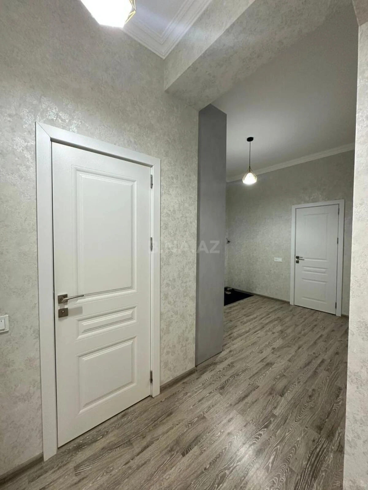 Satılır 3 otaqlı mənzil 103 m²