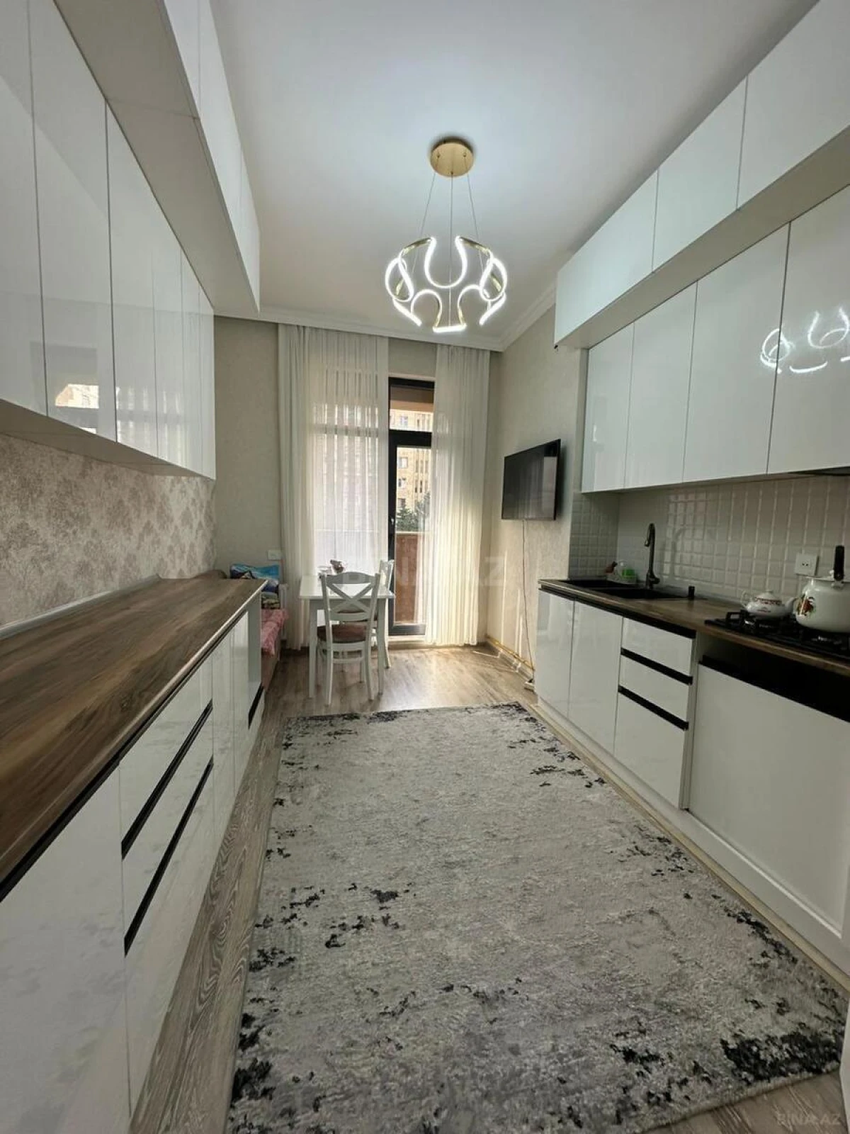 Satılır 3 otaqlı mənzil 103 m²