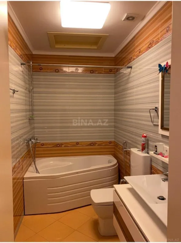 Kirayə verilir 5 otaqlı mənzil 200 m²