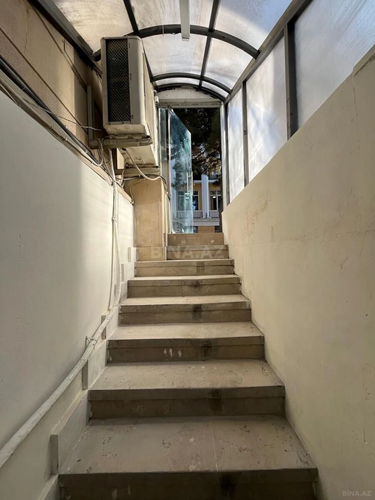 Kirayə verilir obyekt 60 m²