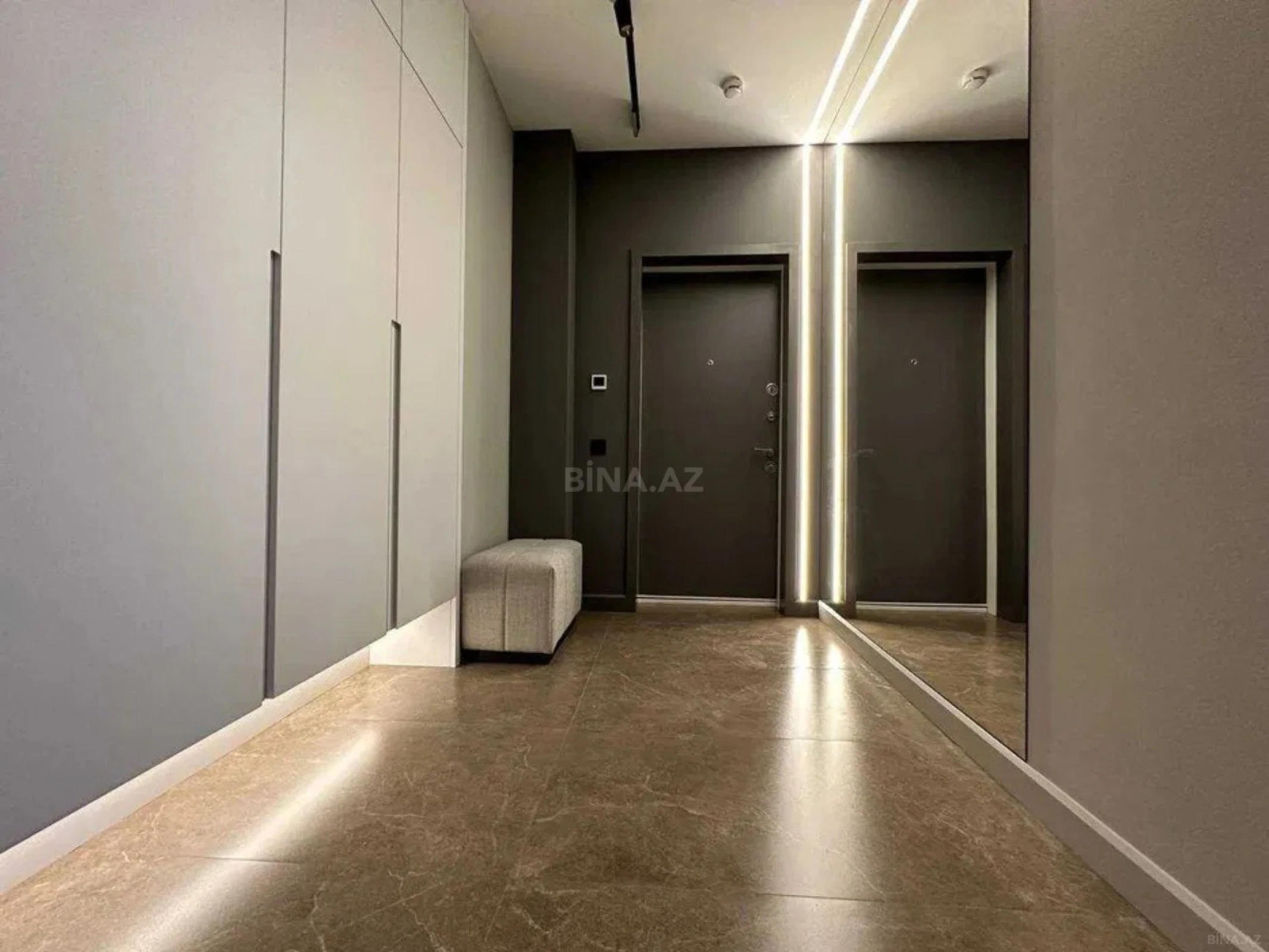 Kirayə verilir 2 otaqlı mənzil 82 m²