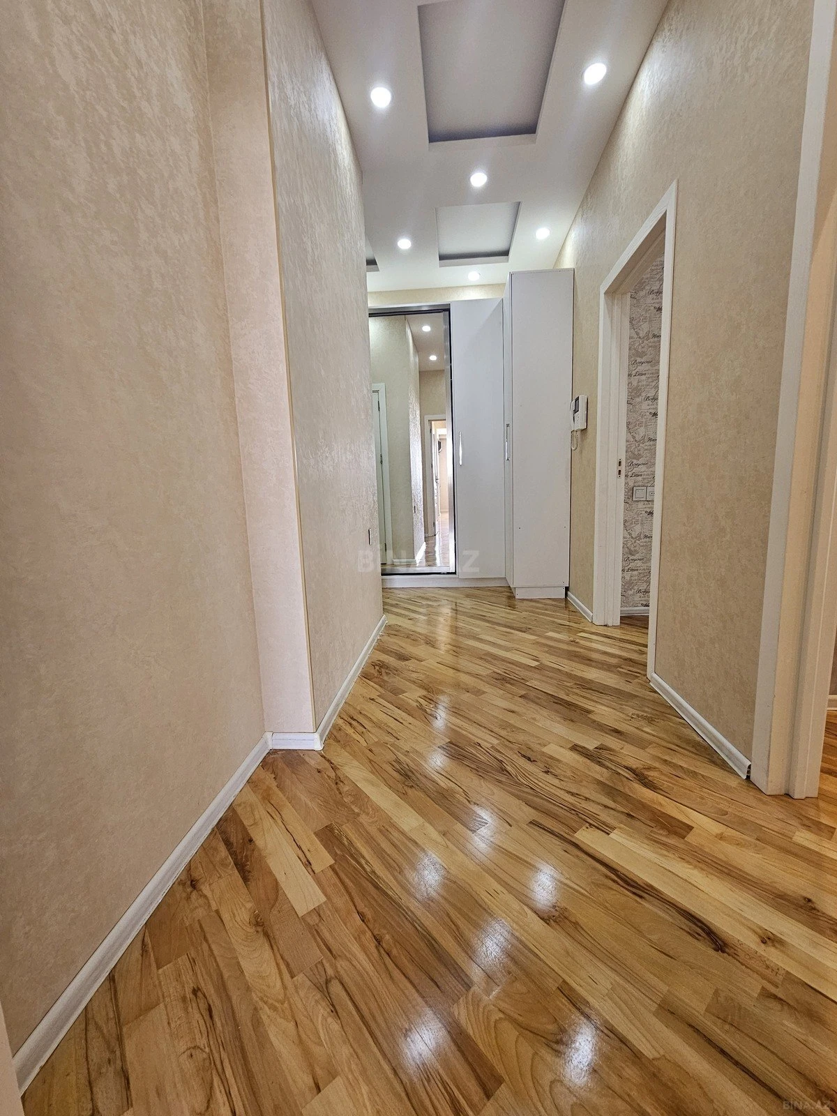Satılır 3 otaqlı mənzil 100 m²