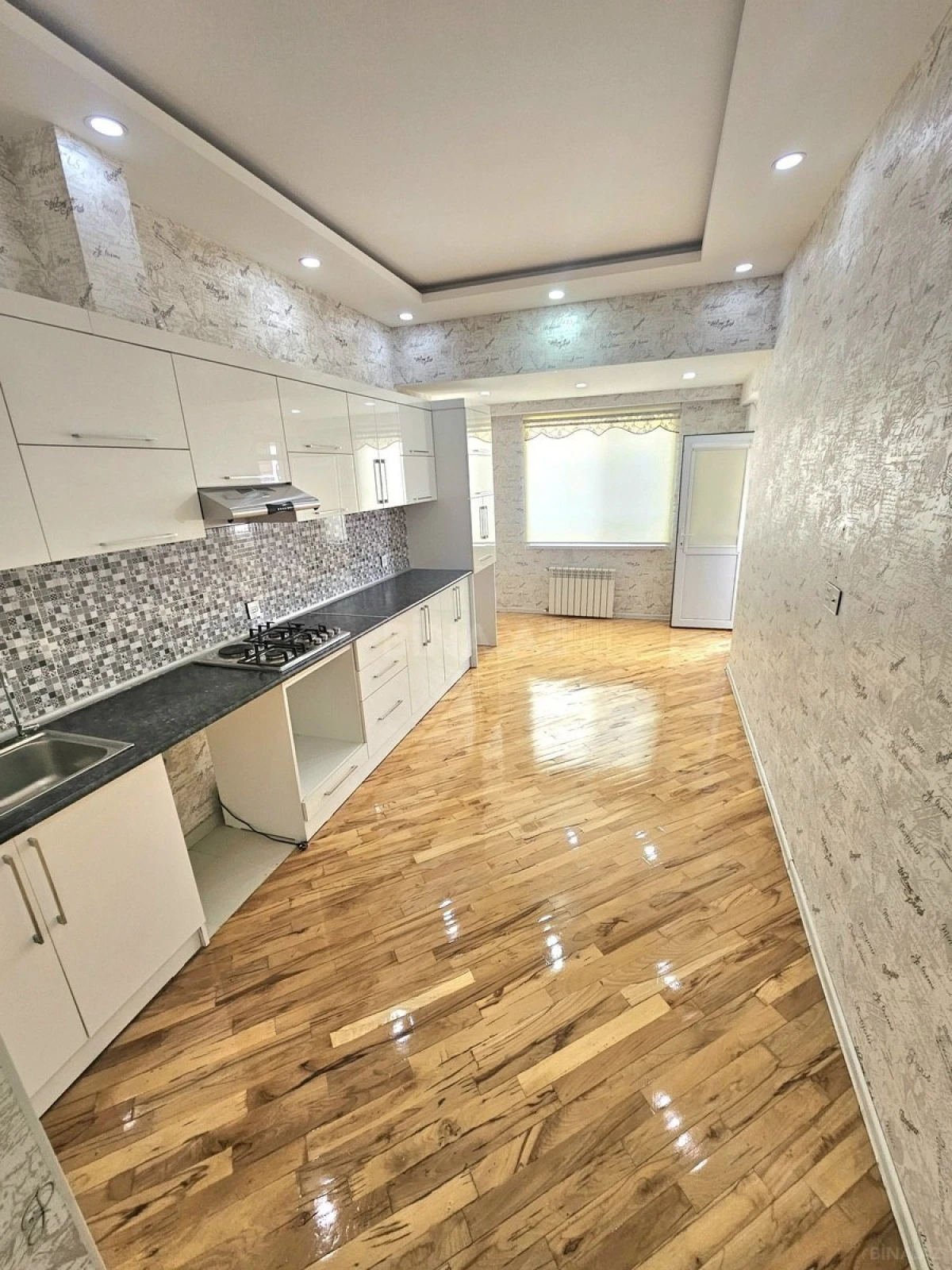 Satılır 3 otaqlı mənzil 100 m²