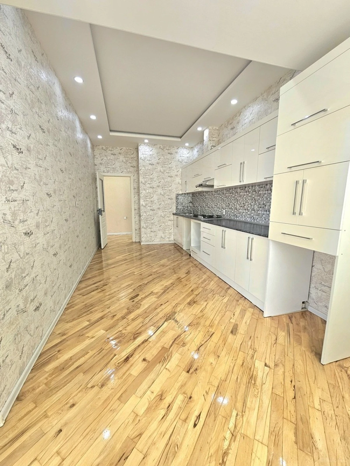 Satılır 3 otaqlı mənzil 100 m²