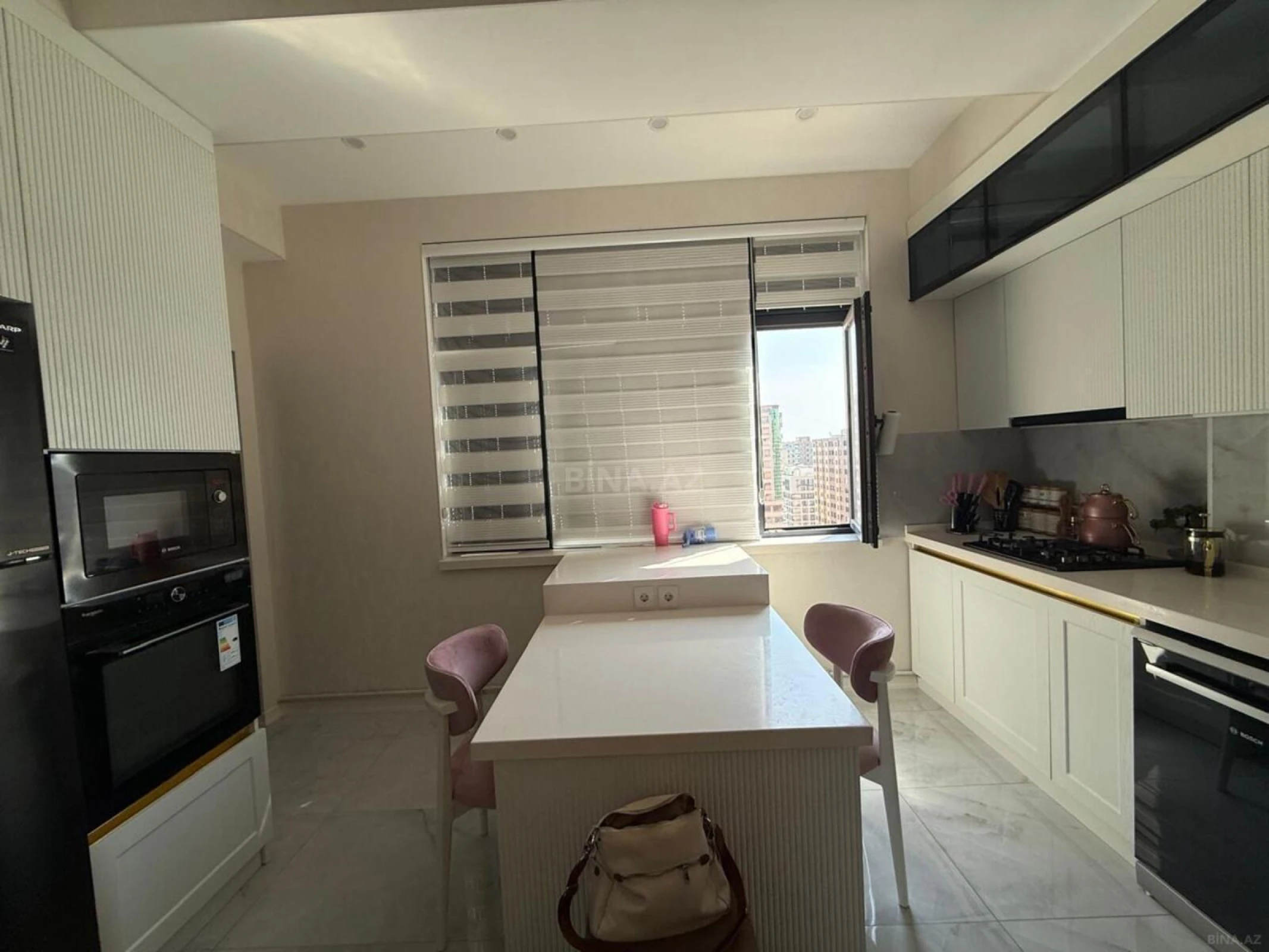 Satılır 3 otaqlı mənzil 106 m²