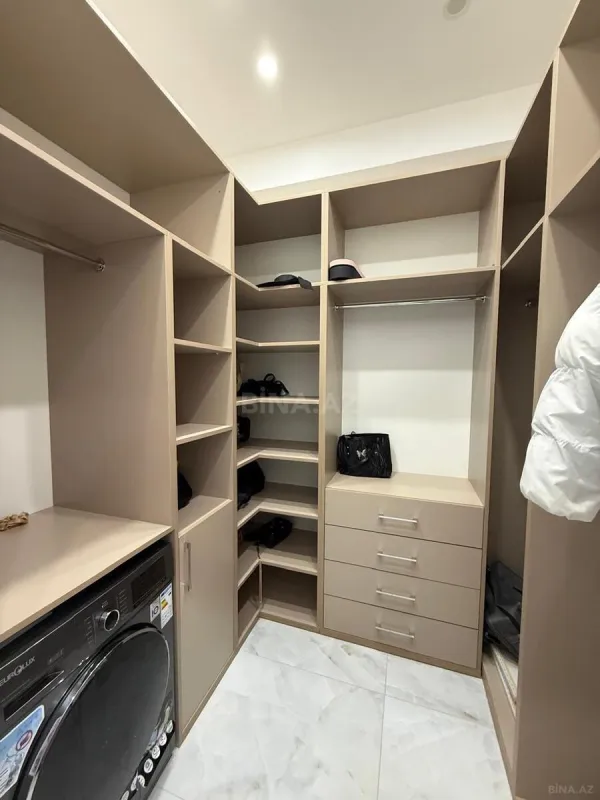 Satılır 3 otaqlı mənzil 106 m²