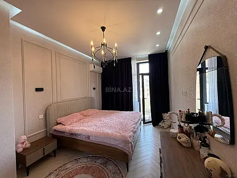Satılır 3 otaqlı mənzil 106 m²