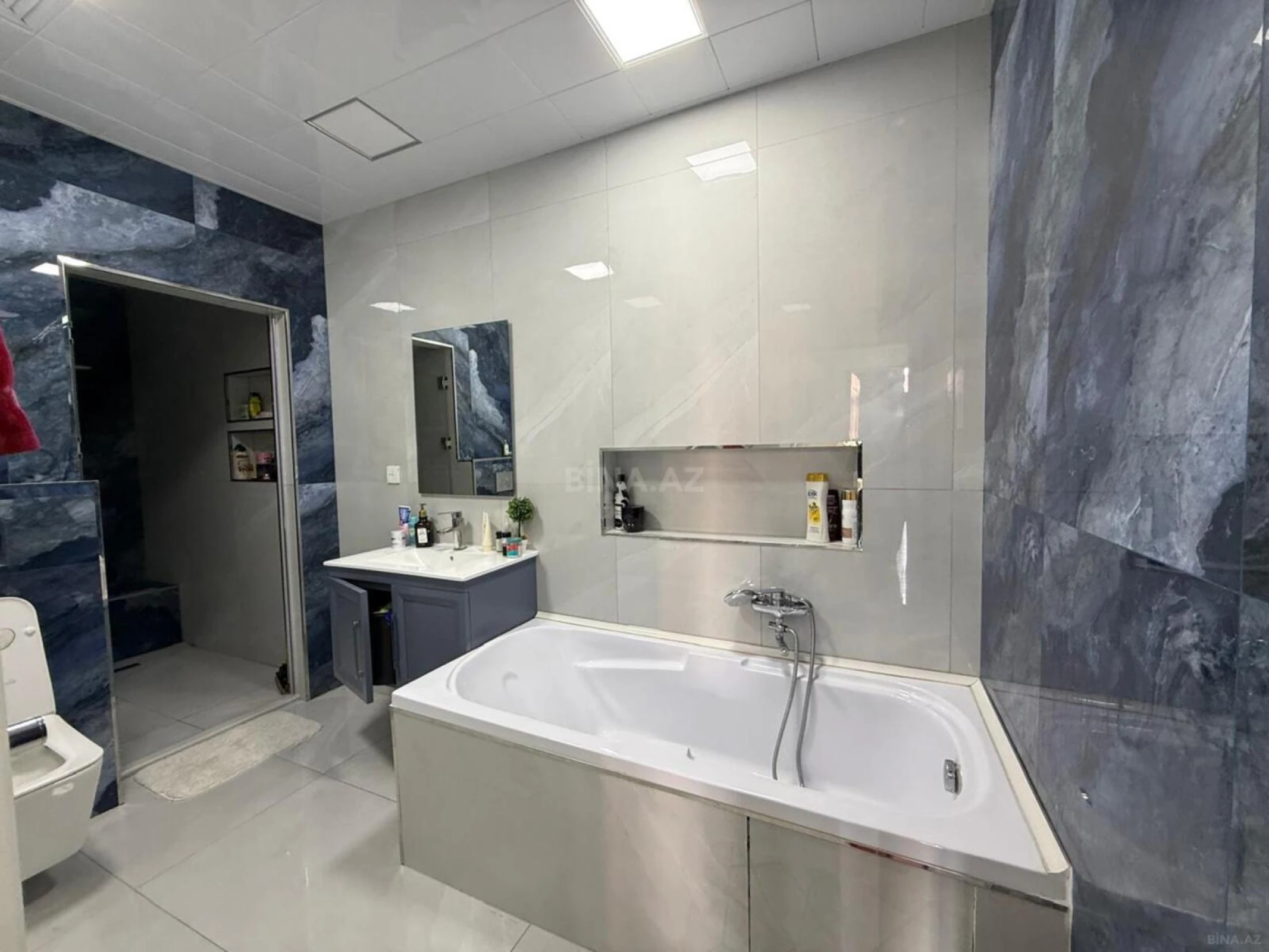 Satılır 3 otaqlı mənzil 106 m²