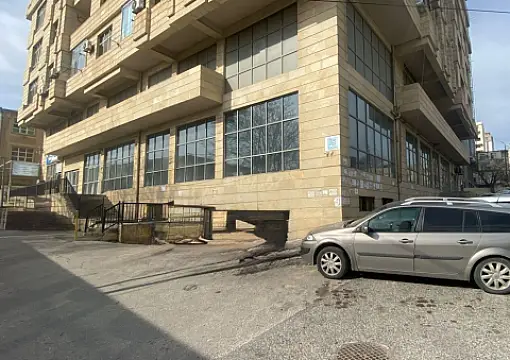 Satılır obyekt 136 m² — Bakı, Nizami 136.00 m²