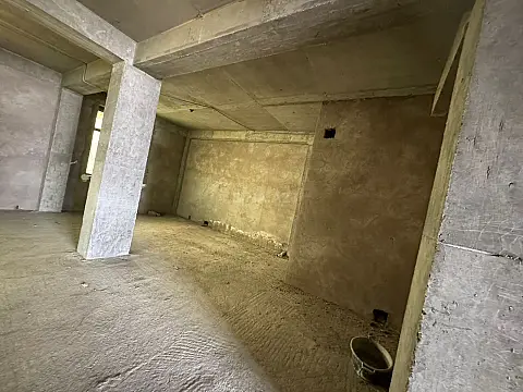 Satılır obyekt 136 m²