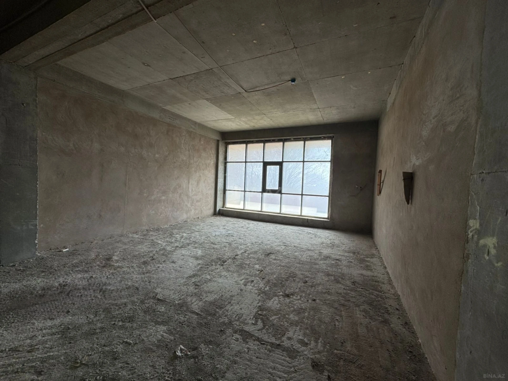 Satılır obyekt 136 m²