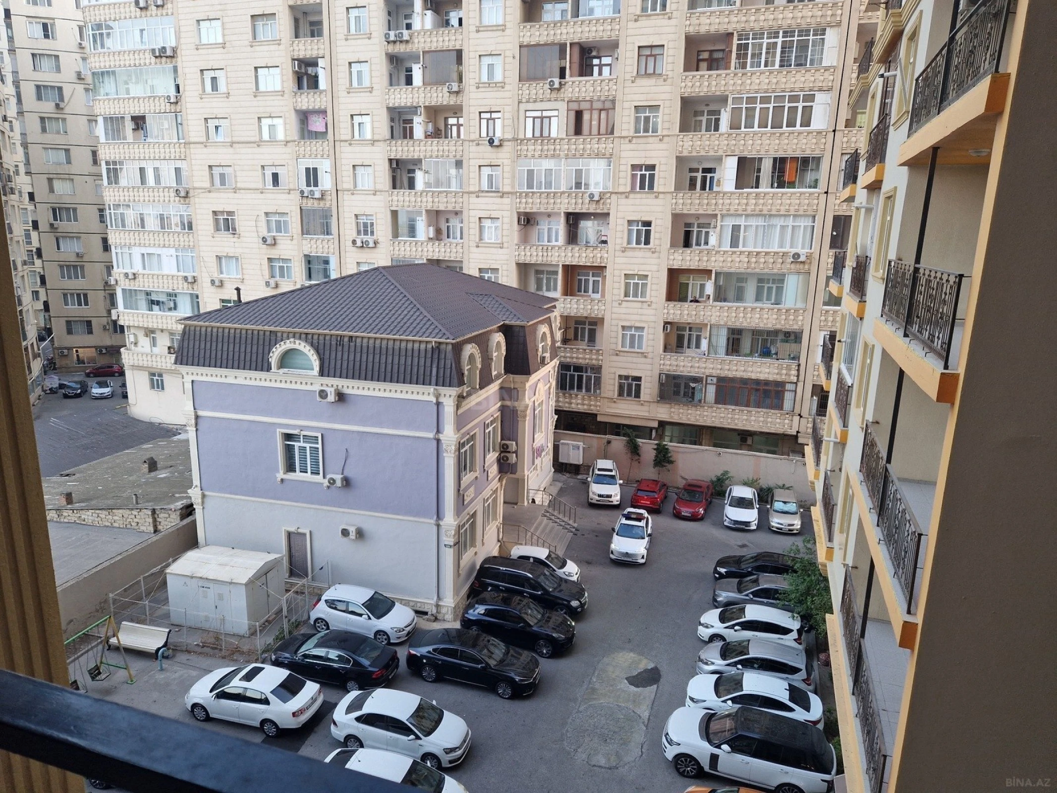 Kirayə verilir 2 otaqlı mənzil 70 m²