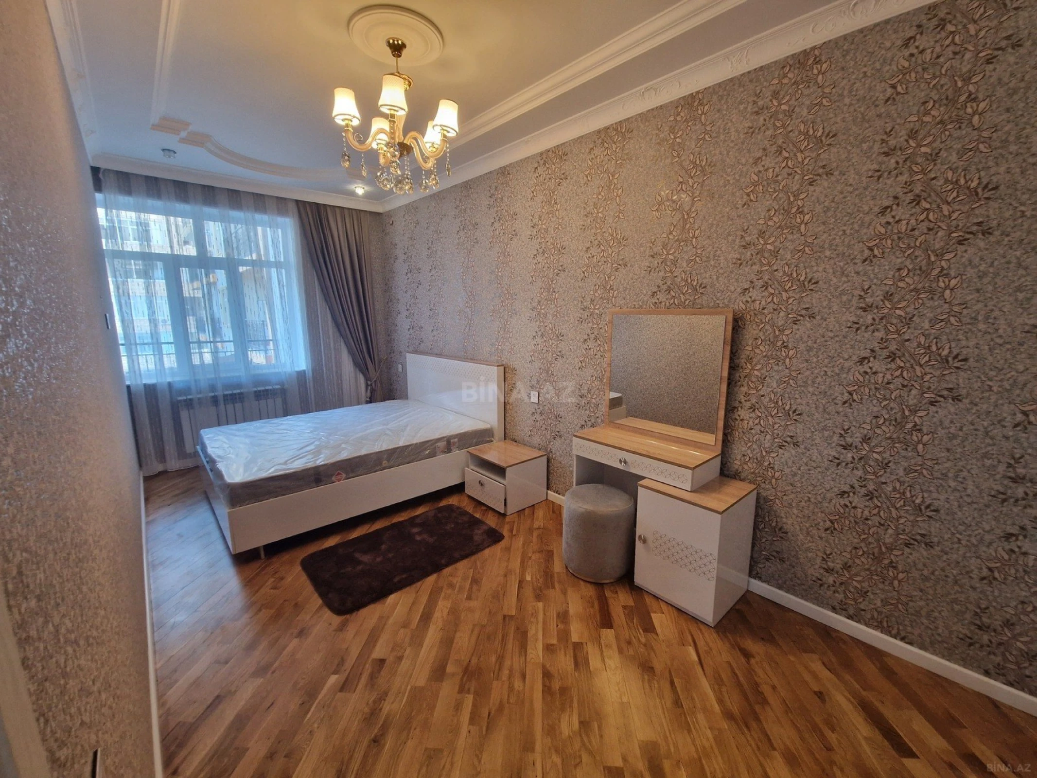 Kirayə verilir 2 otaqlı mənzil 70 m²