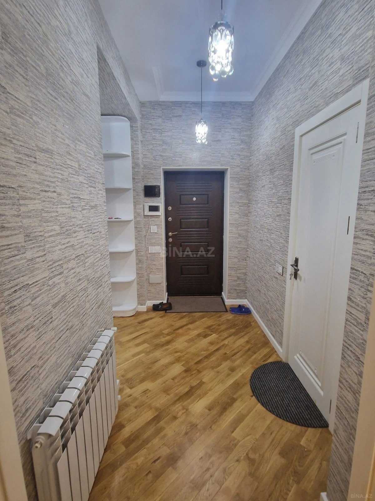 Kirayə verilir 2 otaqlı mənzil 70 m²