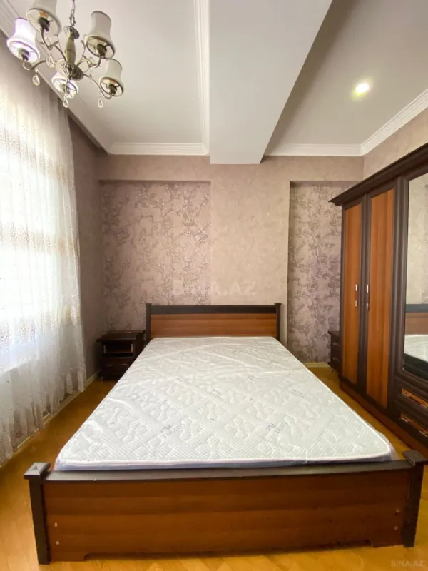 Kirayə verilir 4 otaqlı mənzil 150 m²