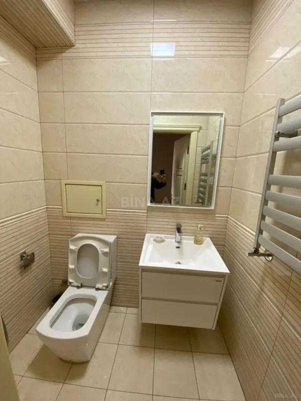 Kirayə verilir 4 otaqlı mənzil 150 m²