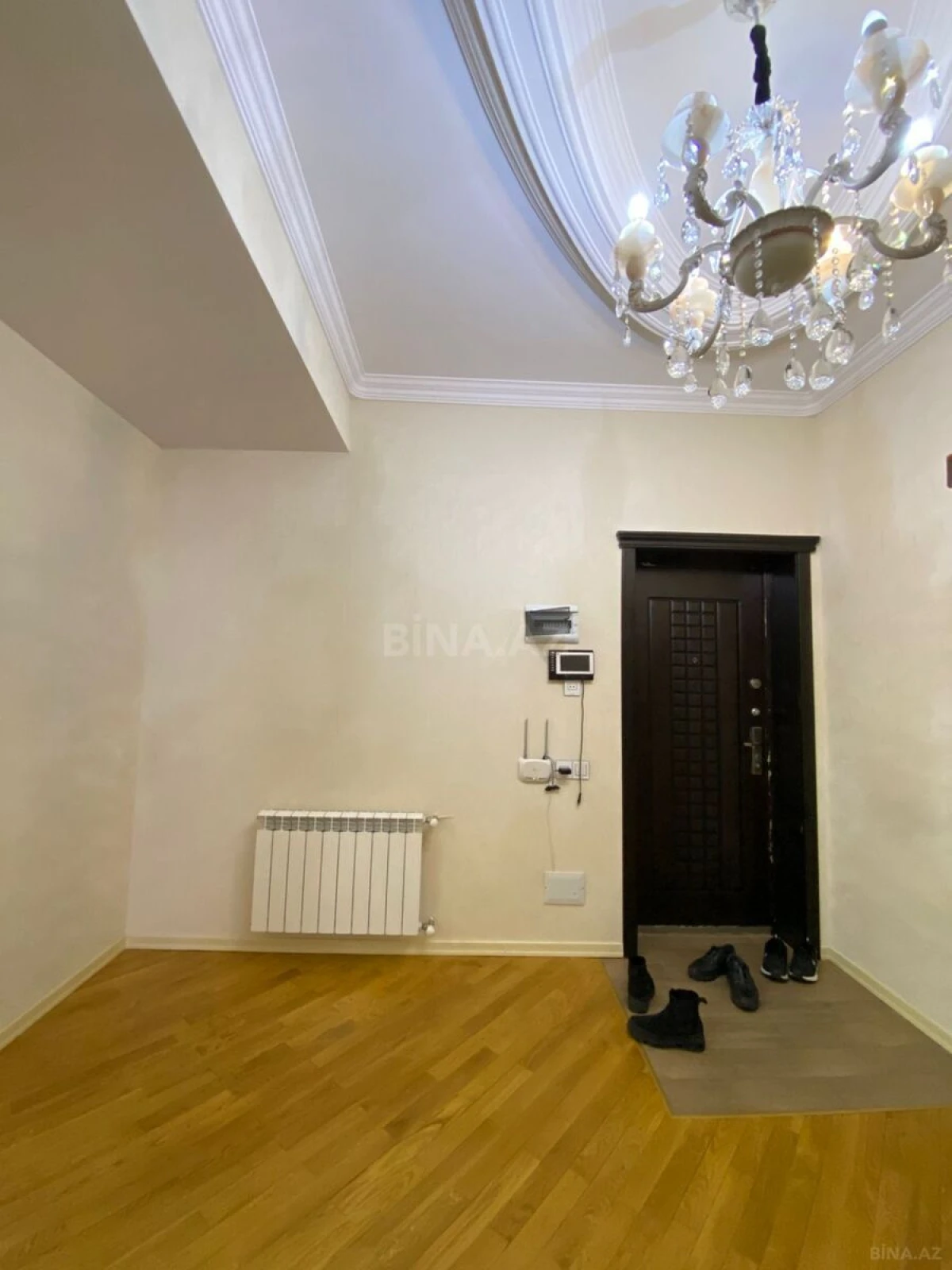 Kirayə verilir 4 otaqlı mənzil 150 m²