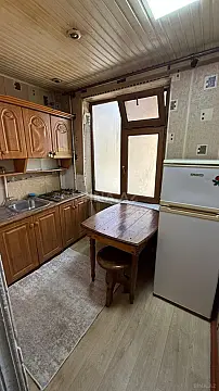 Kirayə verilir 2 otaqlı mənzil 42 m²