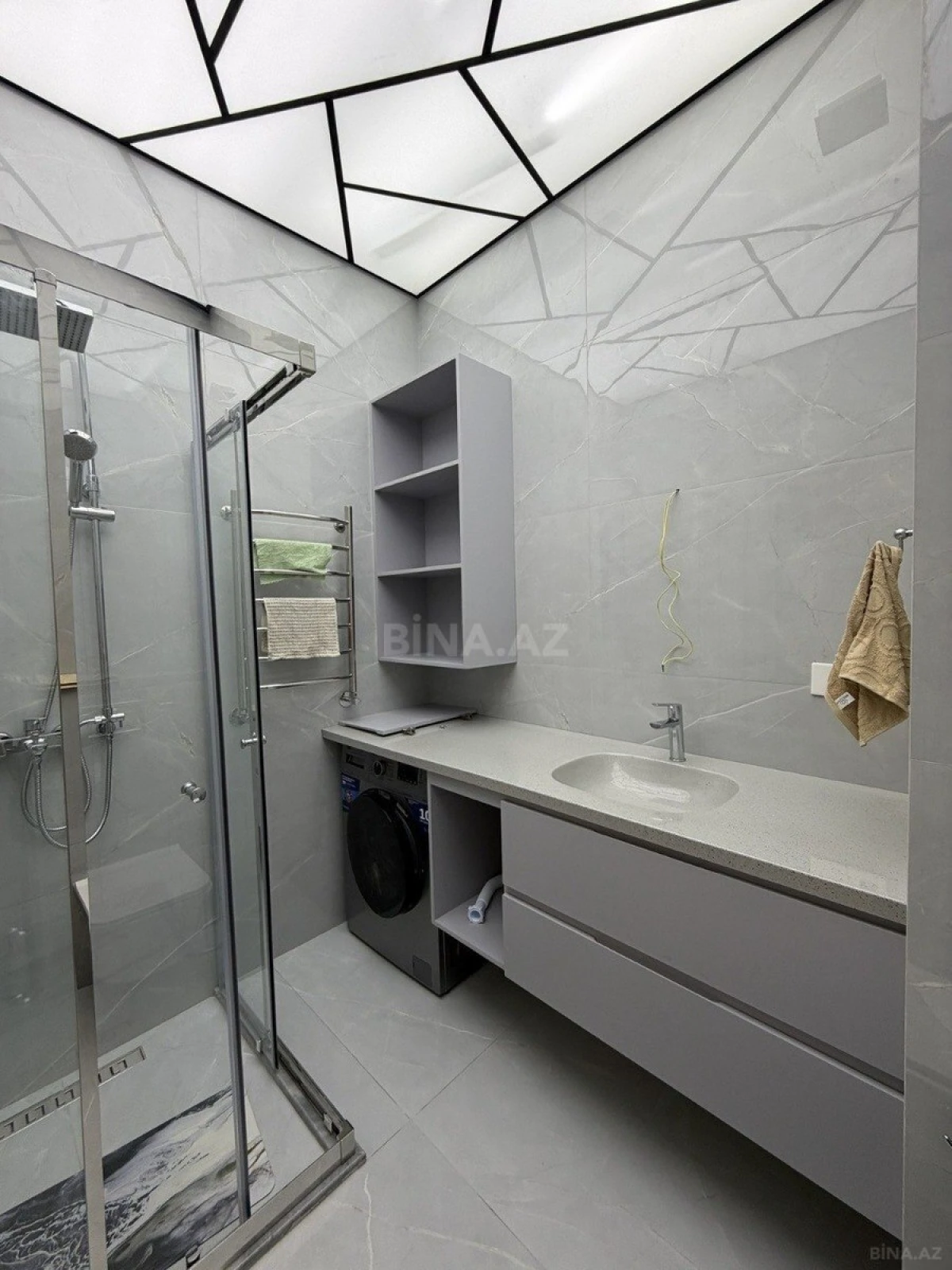 Kirayə verilir 3 otaqlı mənzil 140 m²