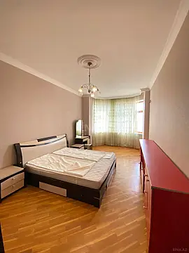 Kirayə verilir 3 otaqlı mənzil 120 m²
