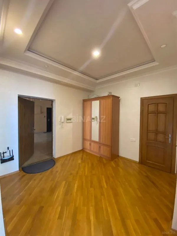Kirayə verilir 3 otaqlı mənzil 120 m²