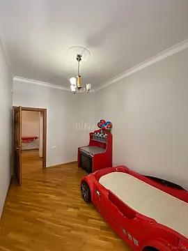 Kirayə verilir 3 otaqlı mənzil 120 m²