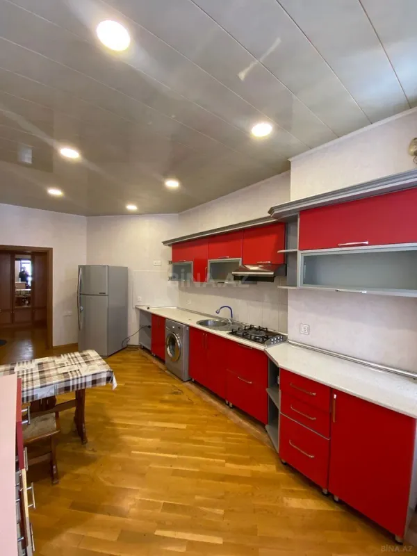 Kirayə verilir 3 otaqlı mənzil 120 m²