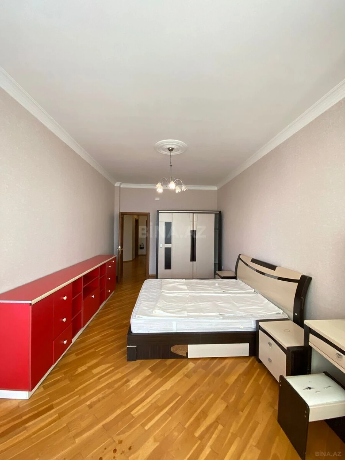 Kirayə verilir 3 otaqlı mənzil 120 m²