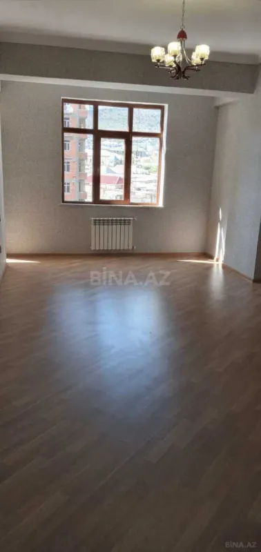 Satılır 3 otaqlı mənzil 120 m²