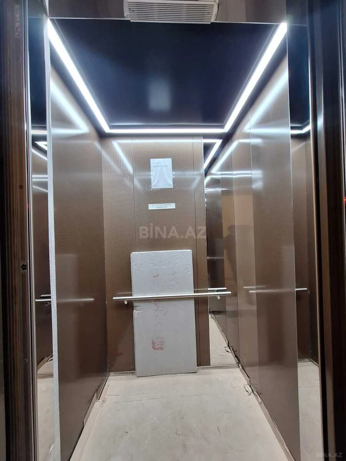 Satılır 3 otaqlı mənzil 120 m²