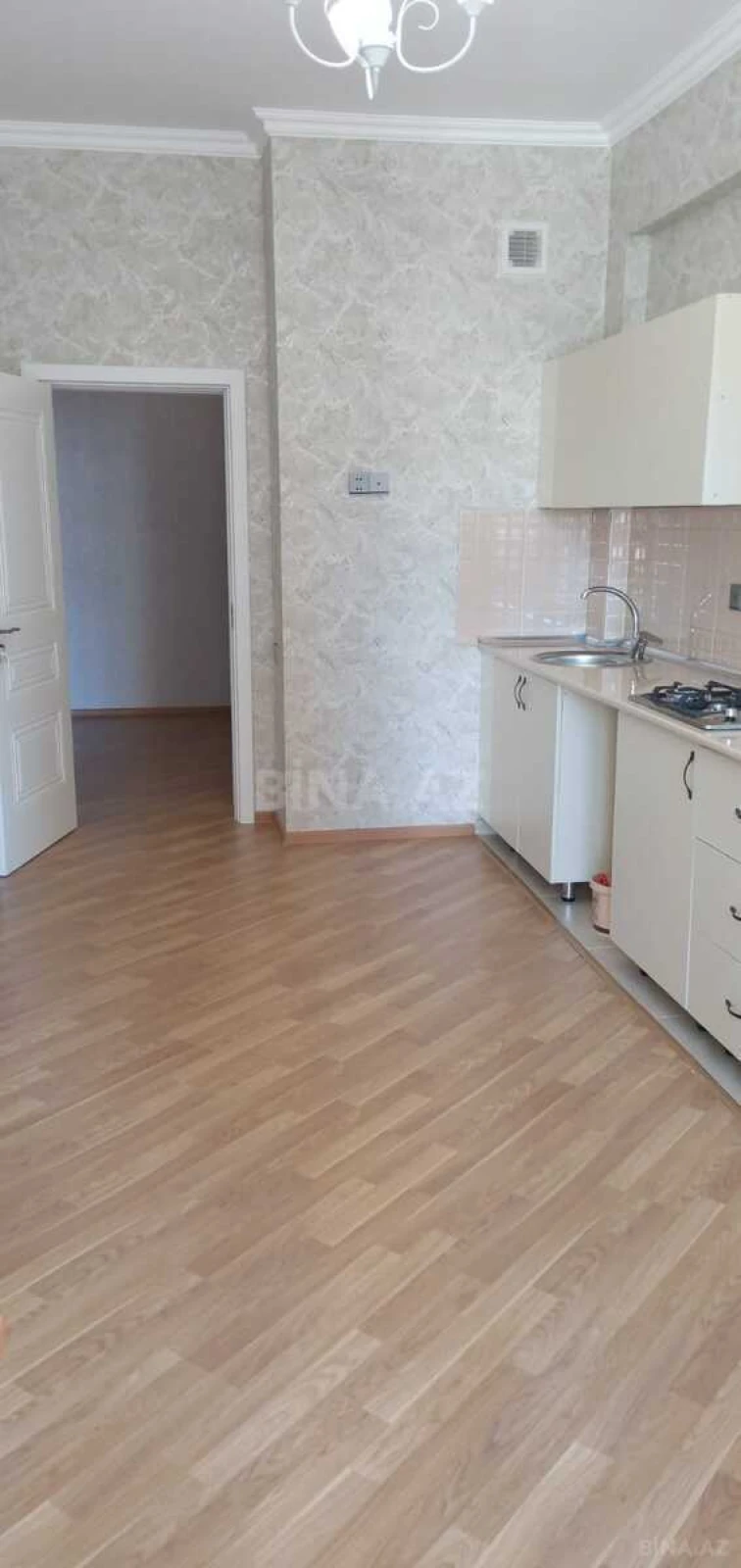 Satılır 3 otaqlı mənzil 120 m²