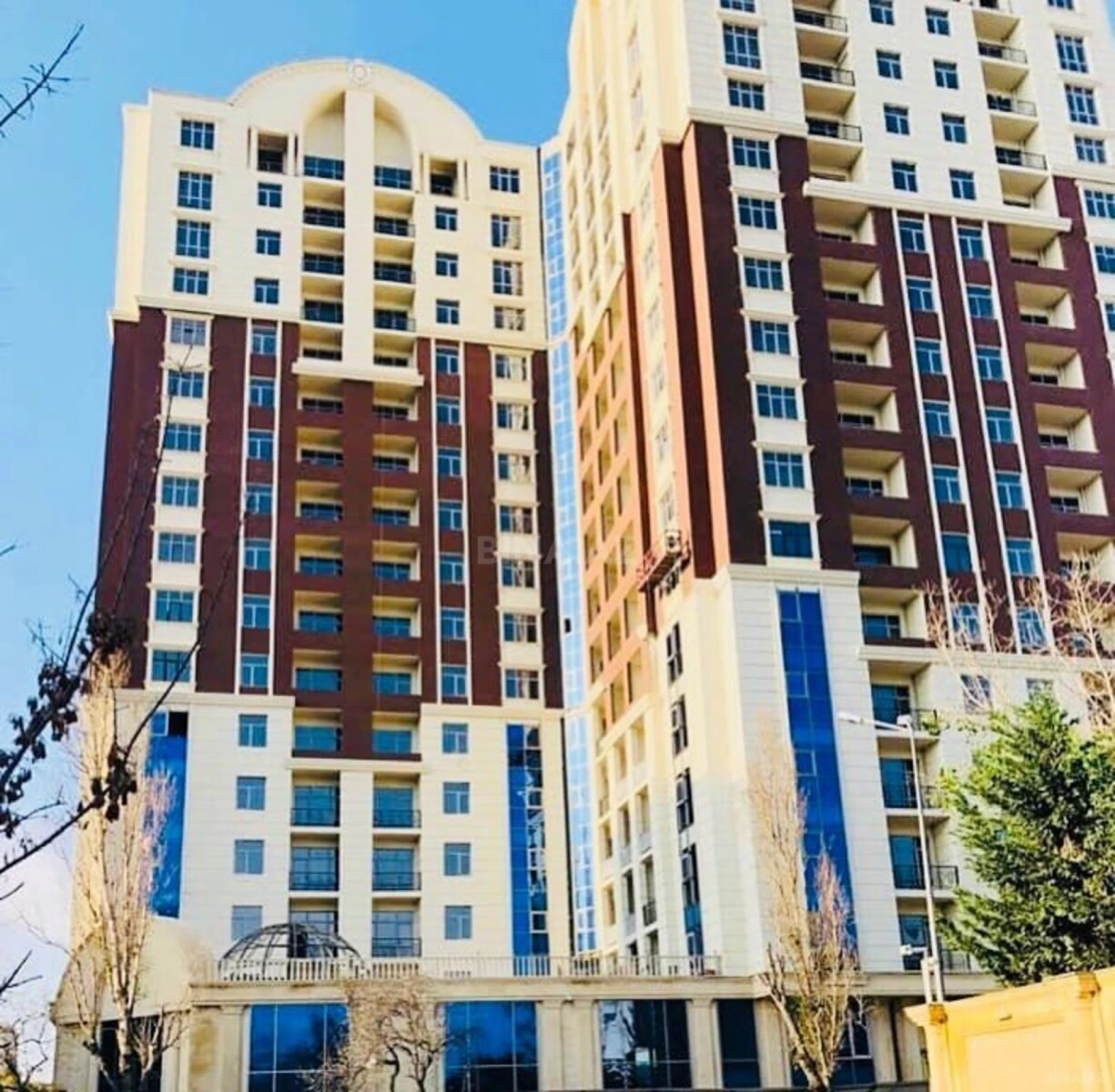 Satılır 3 otaqlı mənzil 102 m²