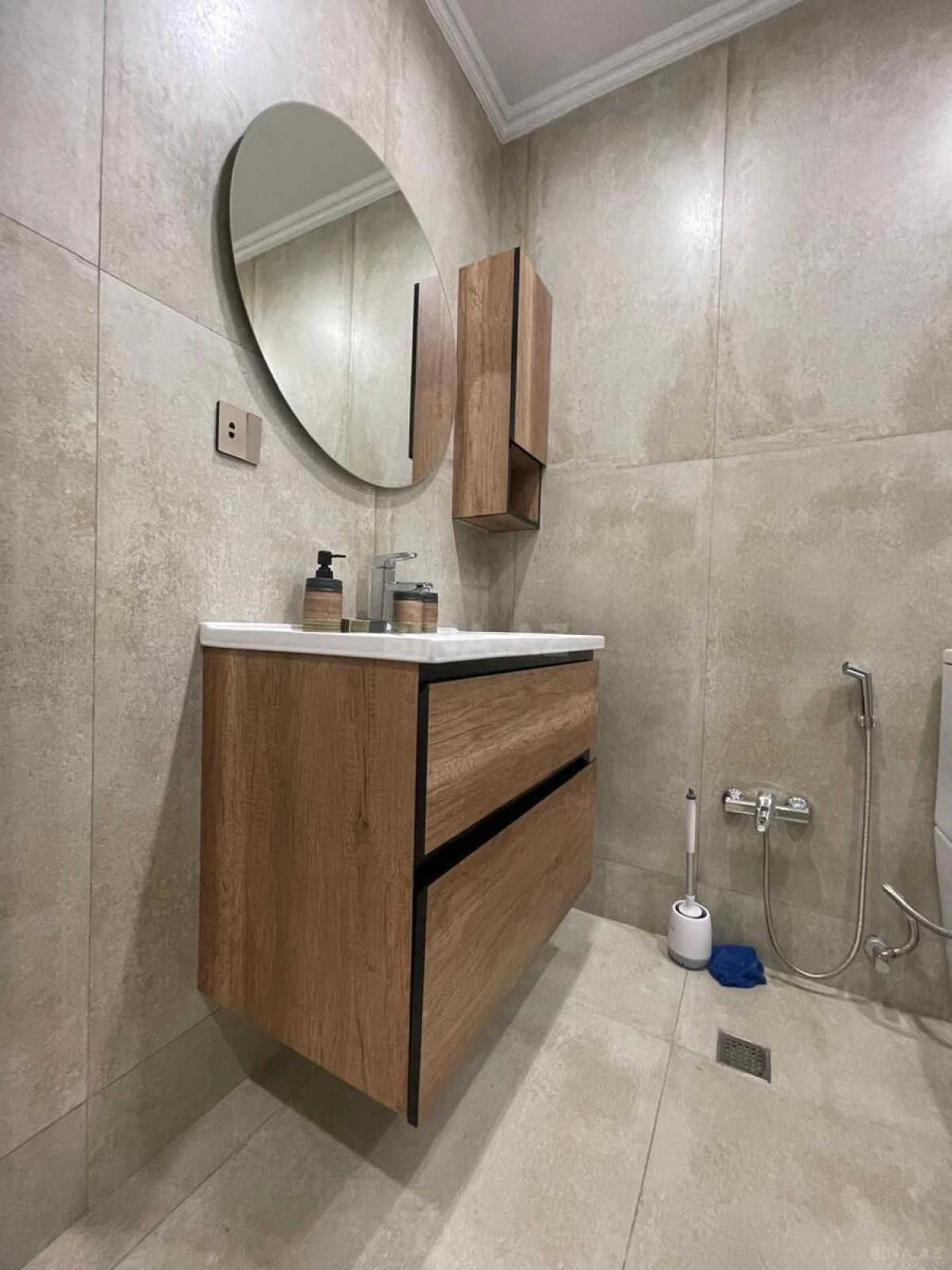 Satılır 2 otaqlı mənzil 60 m²