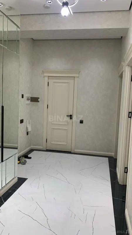 Kirayə verilir 2 otaqlı mənzil 80 m²