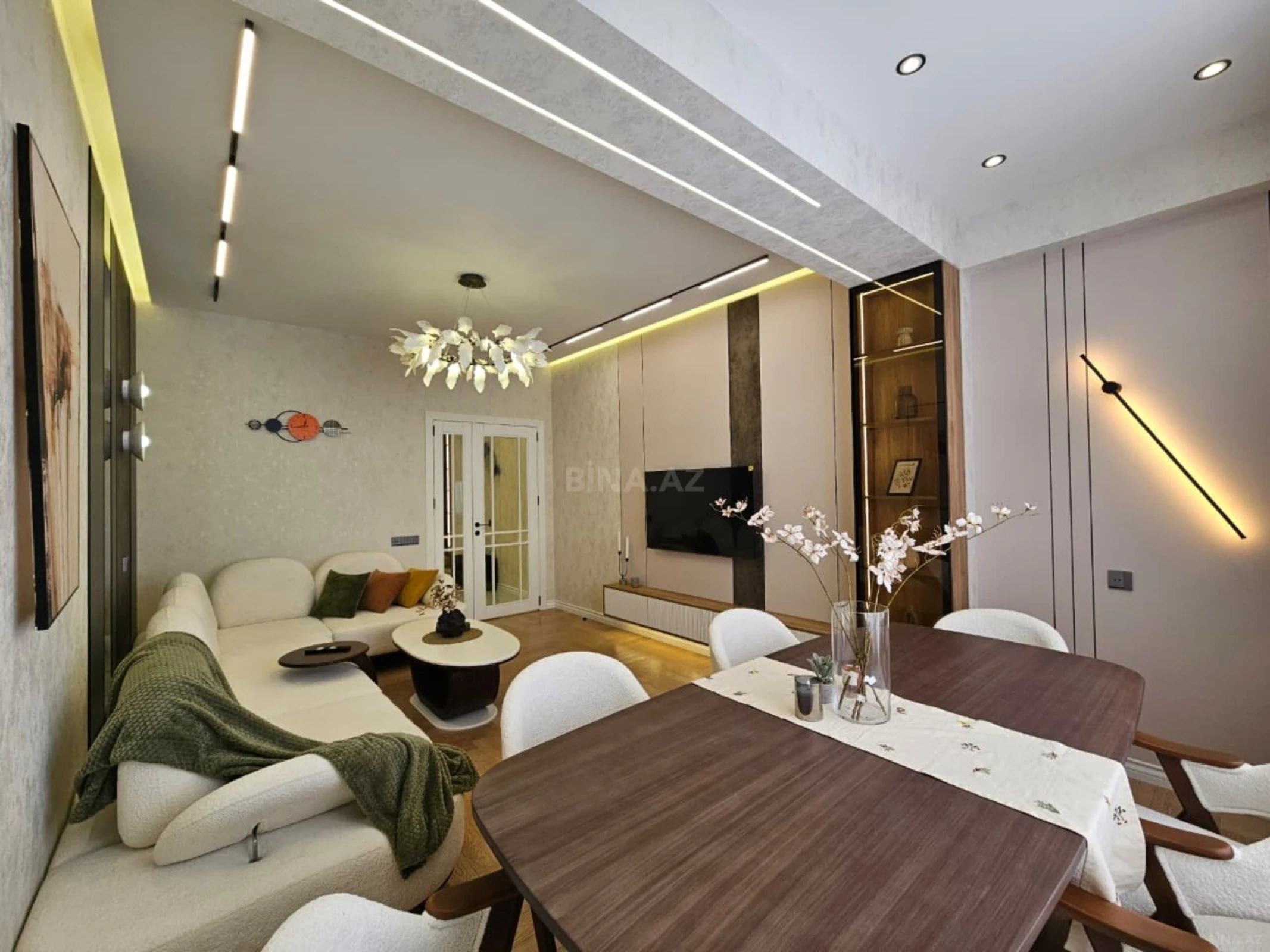 Satılır 3 otaqlı mənzil 117 m²