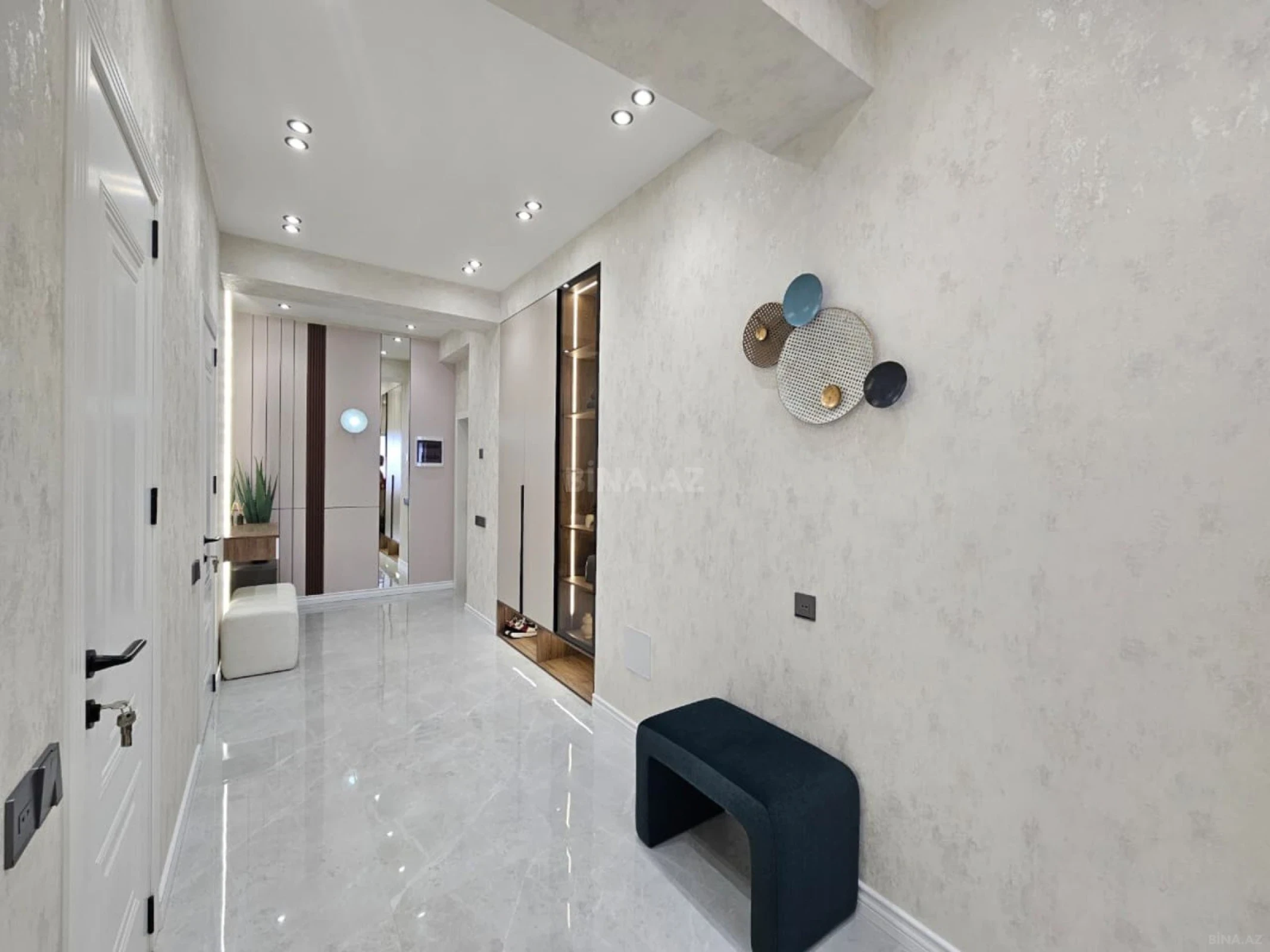 Satılır 3 otaqlı mənzil 117 m²