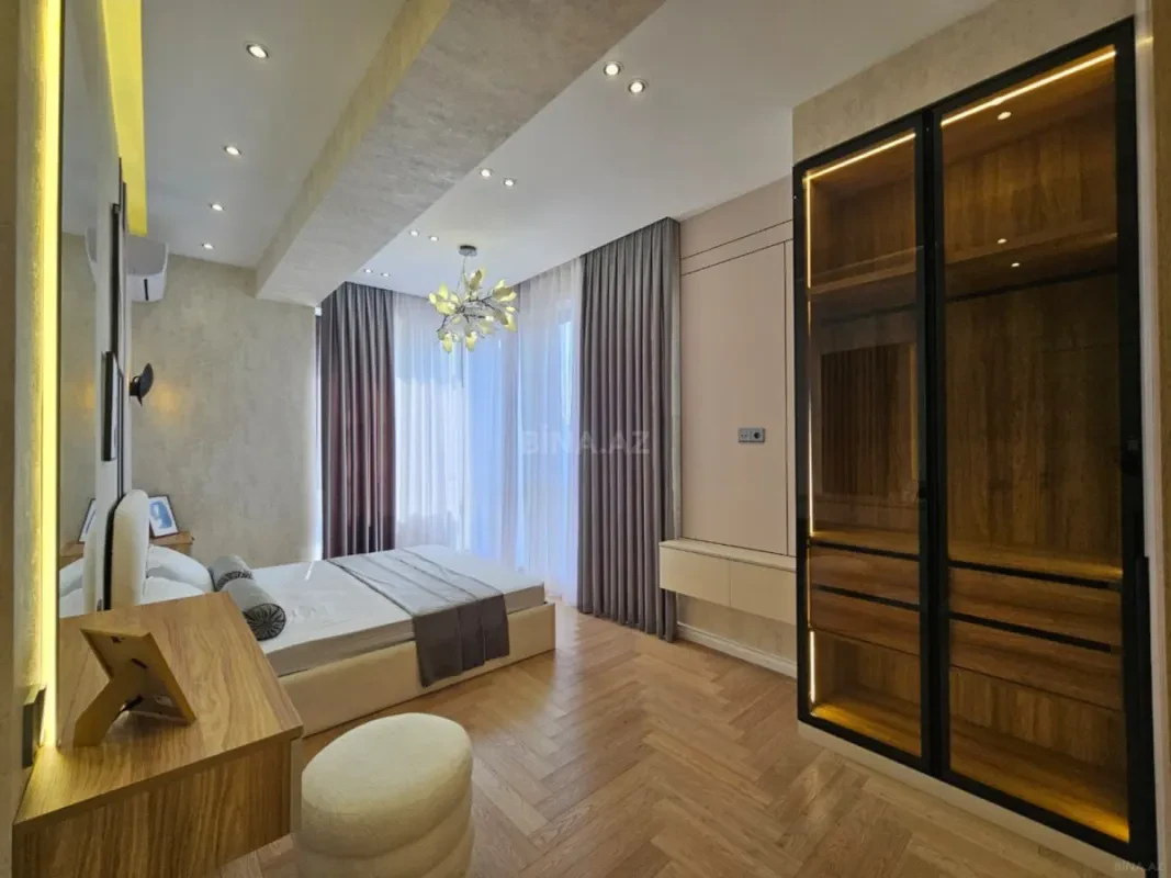 Satılır 3 otaqlı mənzil 117 m²