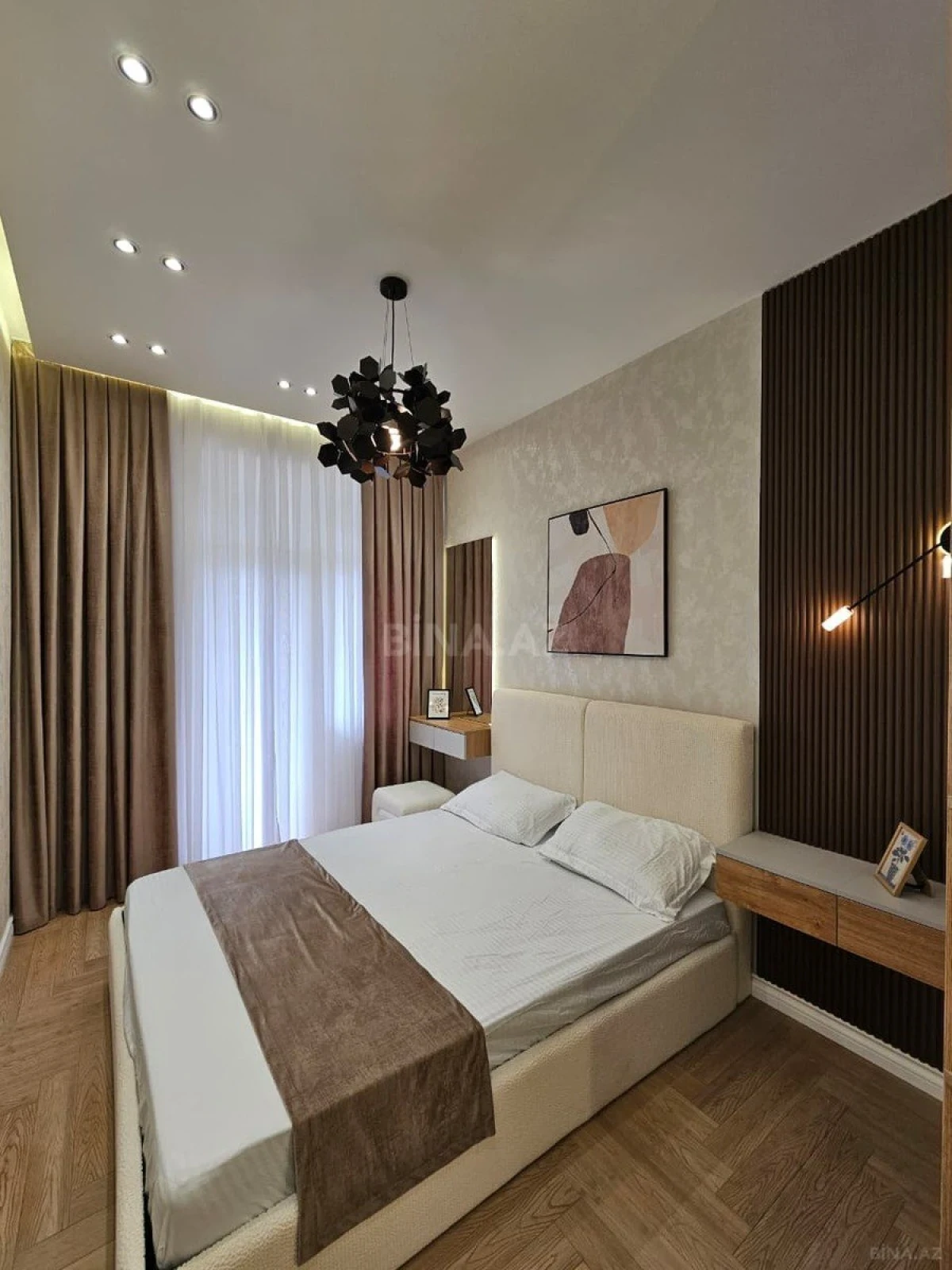 Satılır 3 otaqlı mənzil 117 m²