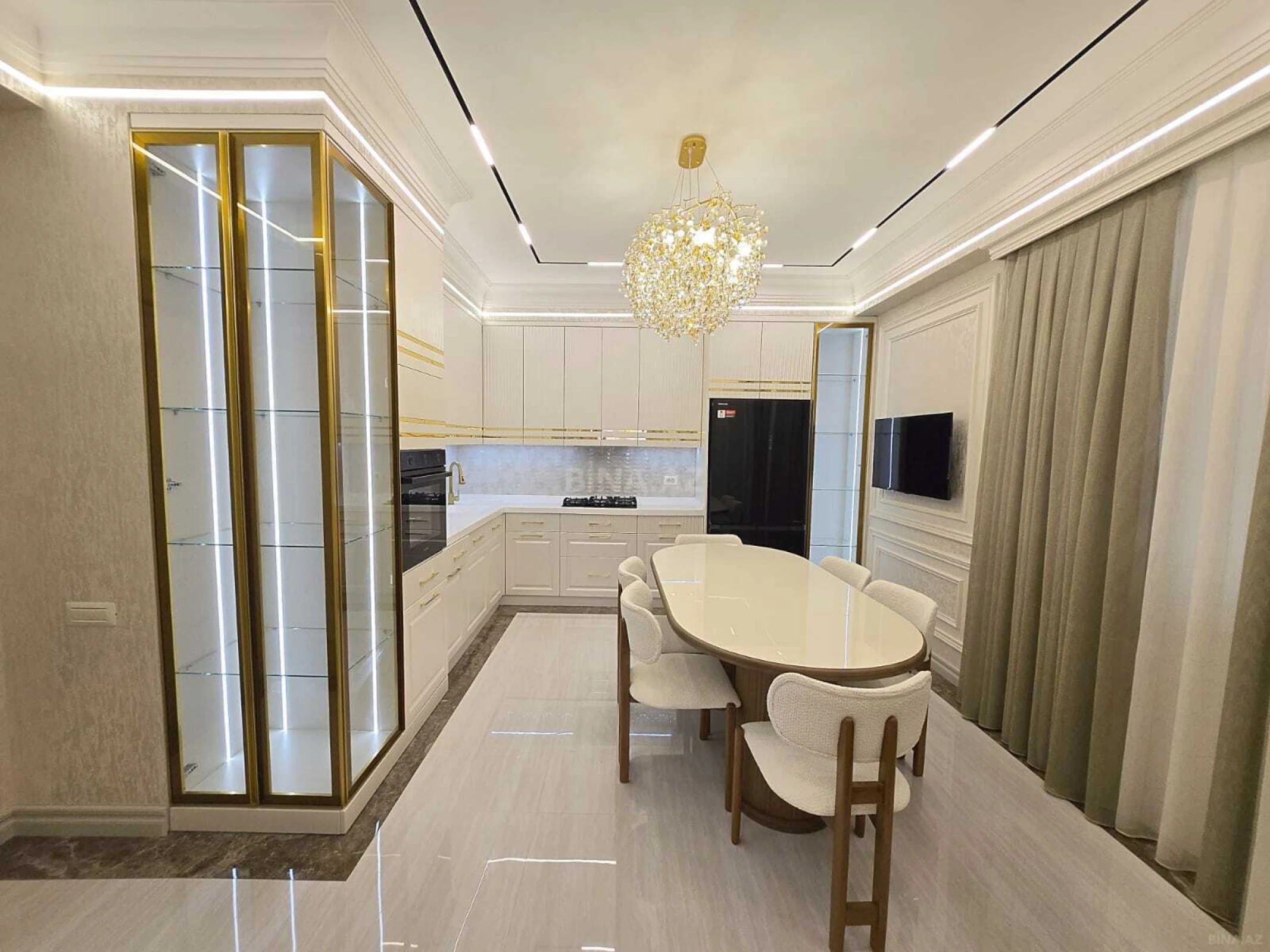 Satılır 3 otaqlı mənzil 130 m²