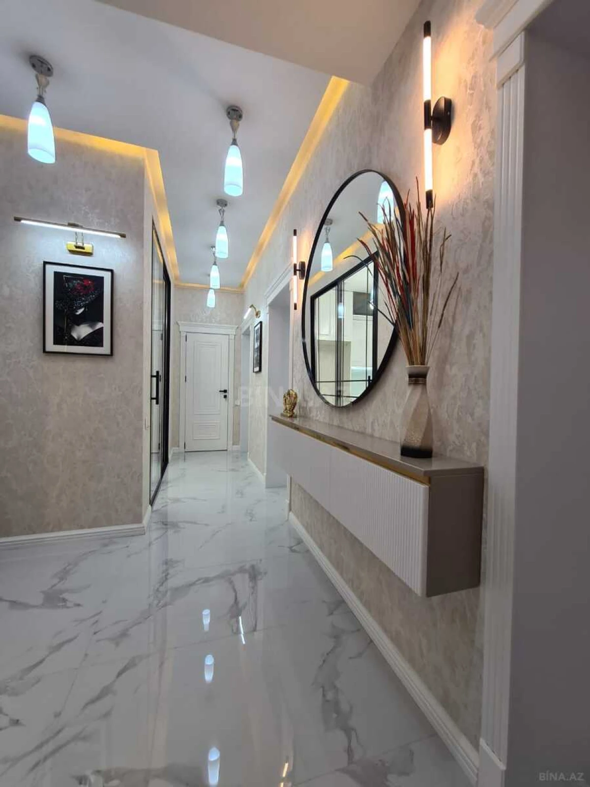 Satılır 3 otaqlı mənzil 130 m²