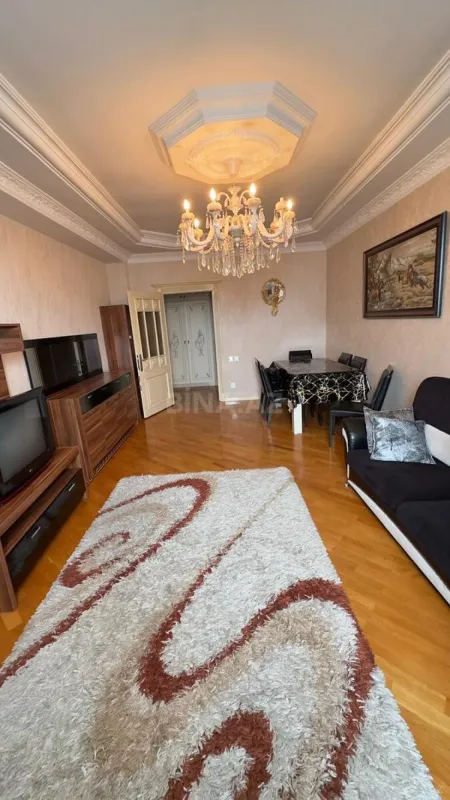 Kirayə verilir 3 otaqlı mənzil 90 m²