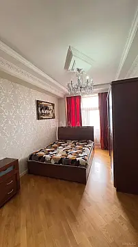 Kirayə verilir 3 otaqlı mənzil 90 m²