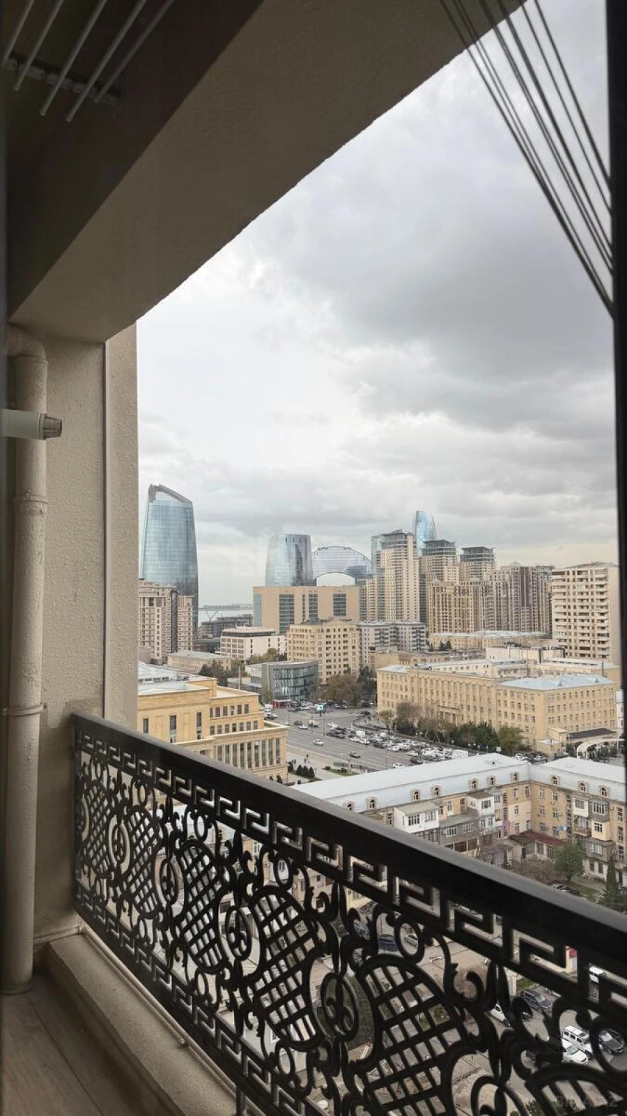 Kirayə verilir 3 otaqlı mənzil 130 m²