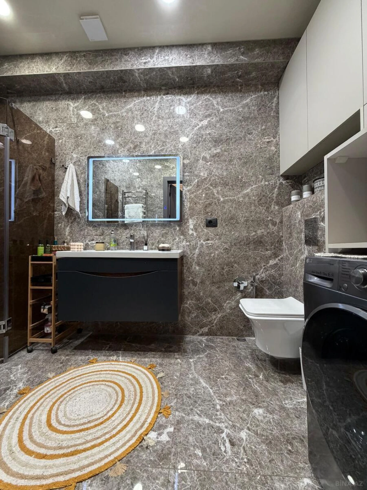 Kirayə verilir 3 otaqlı mənzil 130 m²