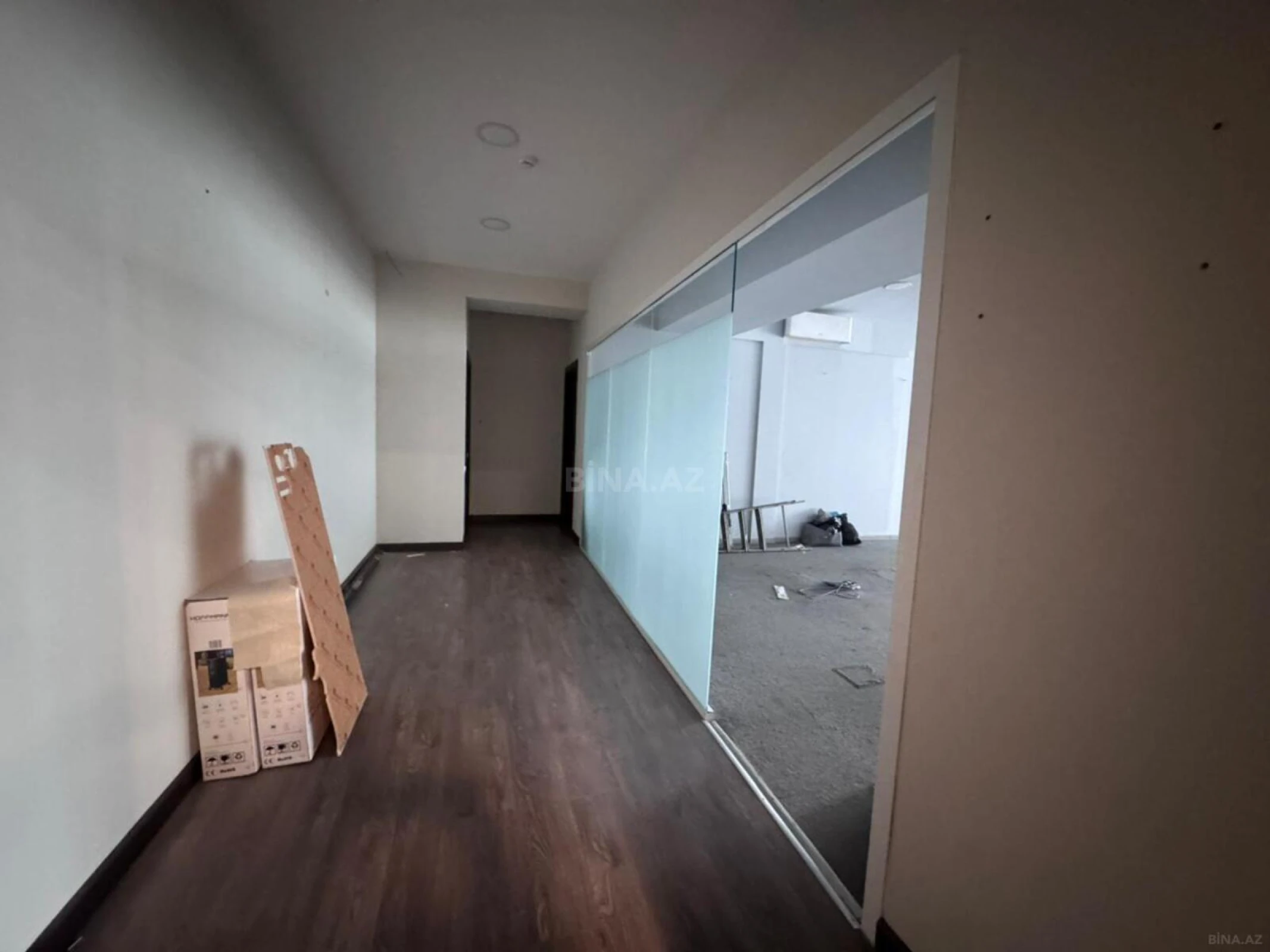 Kirayə verilir 6 otaqlı ofis 270 m²