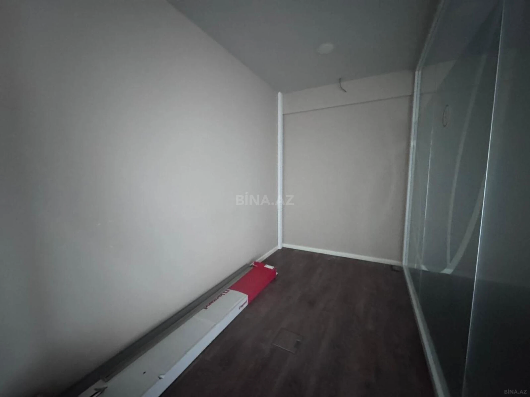 Kirayə verilir 6 otaqlı ofis 270 m²