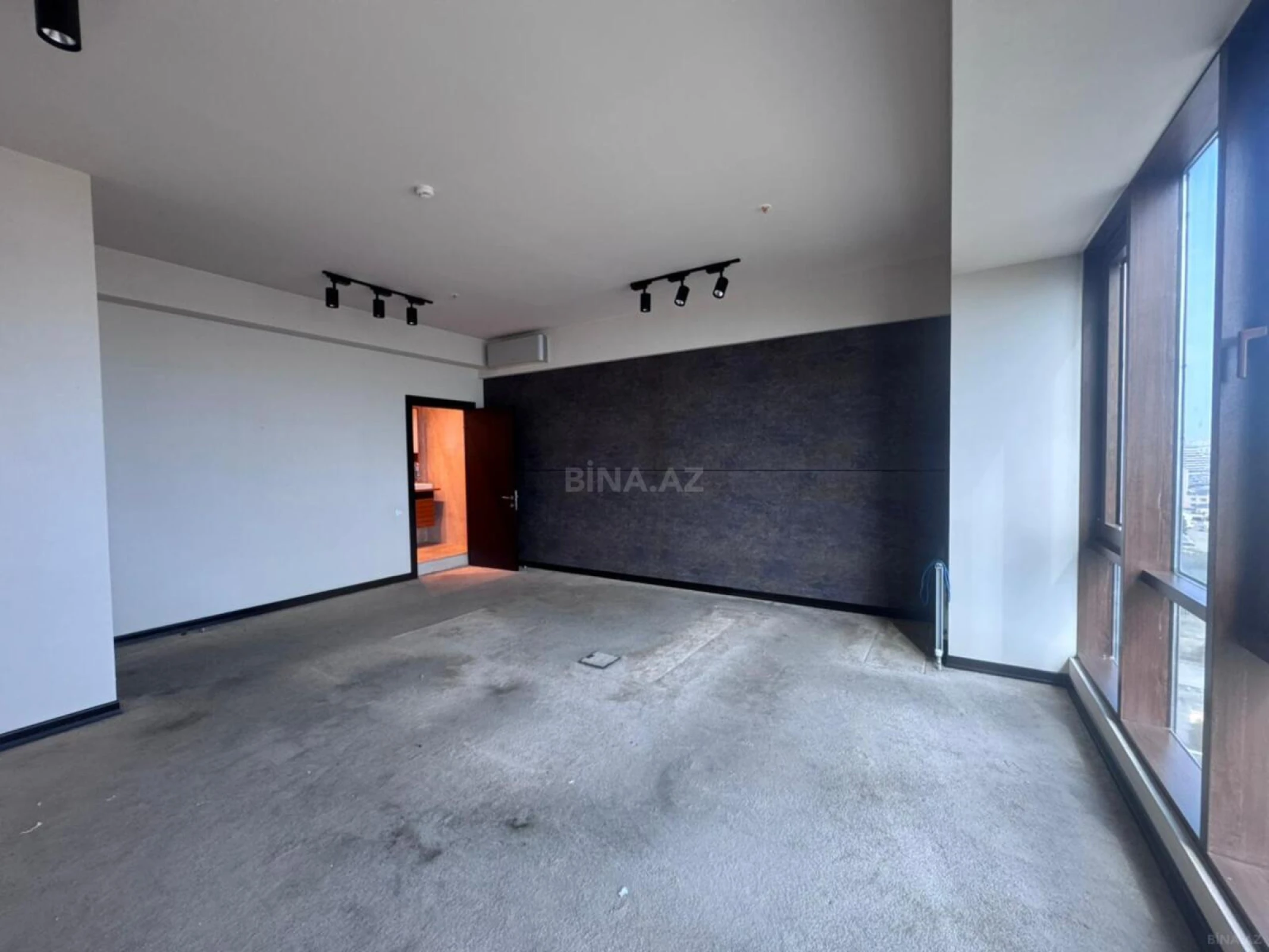 Kirayə verilir 6 otaqlı ofis 270 m²