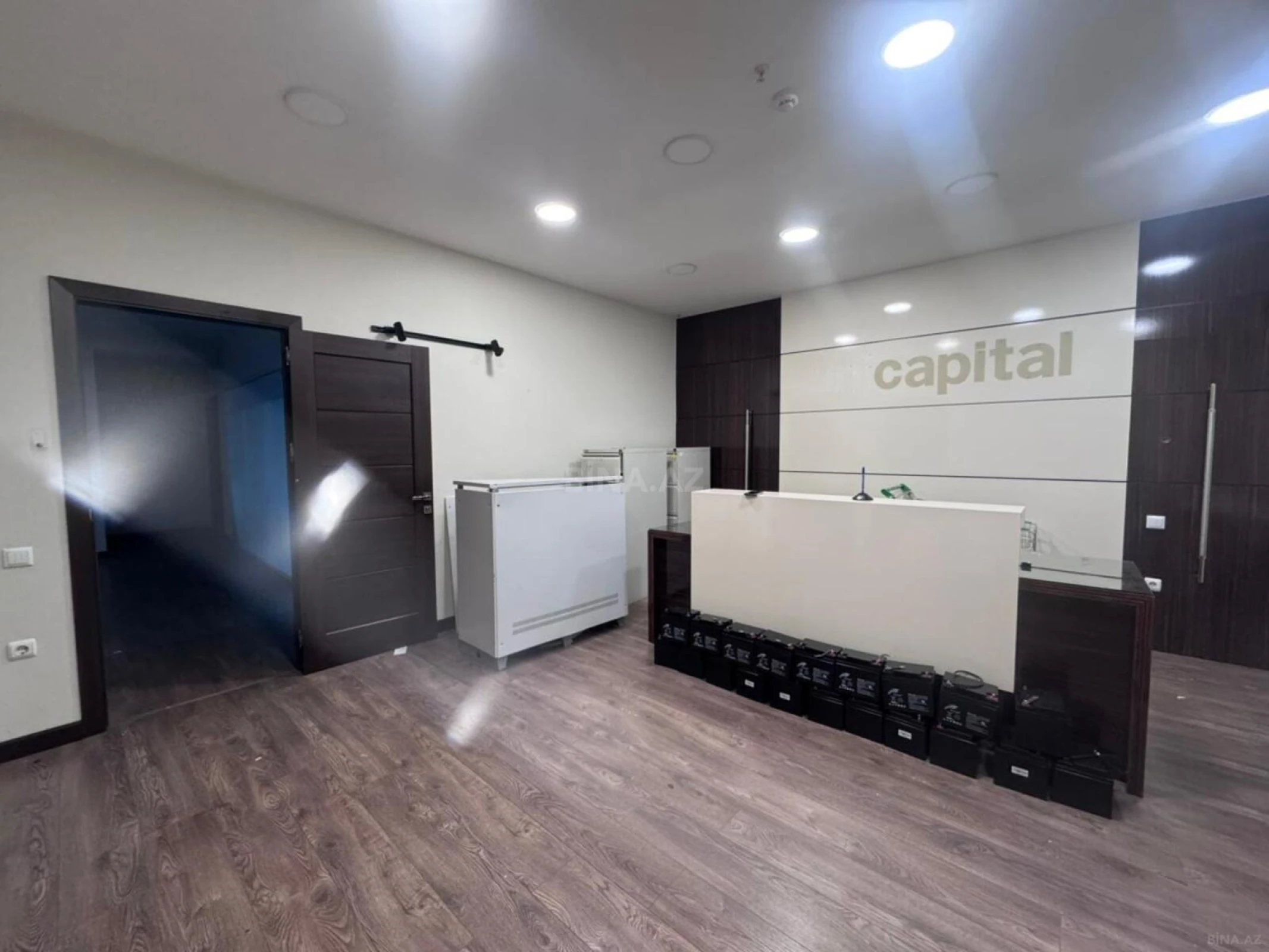 Kirayə verilir 6 otaqlı ofis 270 m²