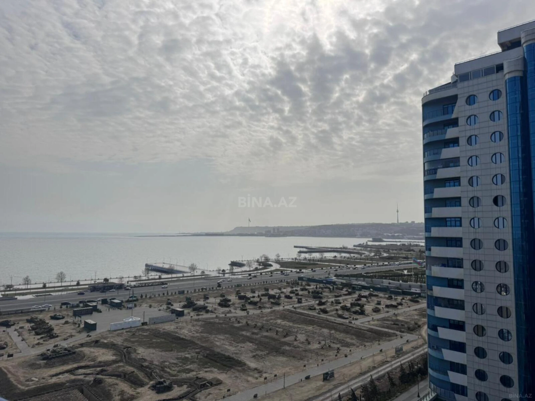 Kirayə verilir 6 otaqlı ofis 270 m²