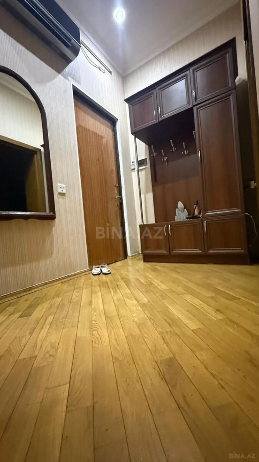 Kirayə verilir 2 otaqlı mənzil 68 m²